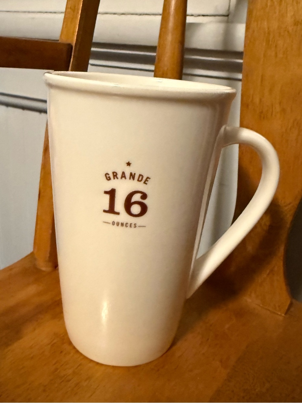 Vintage Starbucks Ceramic Mug 16oz Grande Large  2010 White  mug with handle